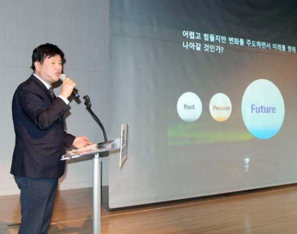 김용 예비후보의 정책회견에서 분당 재건축 마스터플랜 수립, 도심공항버스 터미널유치 등의 공약이 제시되어 관심을 모았다.