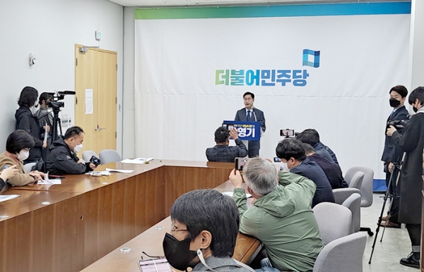 박영기 성남시장 예비후보는 코로나 회복을 위한 ‘민생회복 100일 현장시장실’을 운영해 시정에 반영한다고 약속했다.